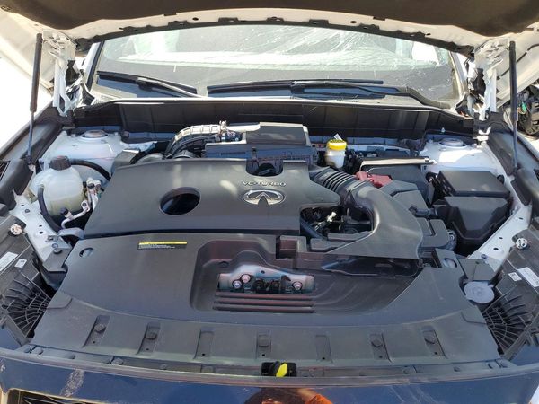 2025 INFINITI QX50 — Engine bay