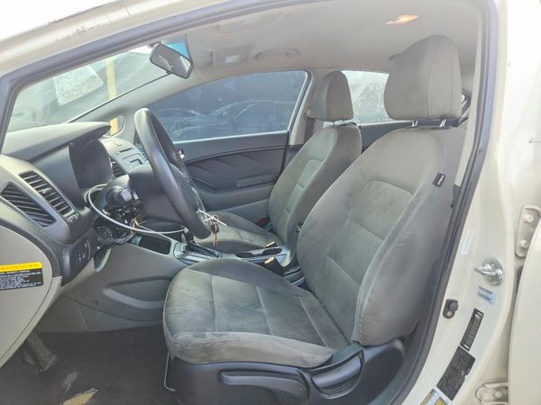 2015 KIA FORTE GL(Middle-low grade)