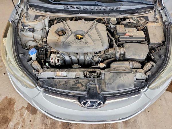 2014 HYUNDAI ELANTRA GLS(Middle)