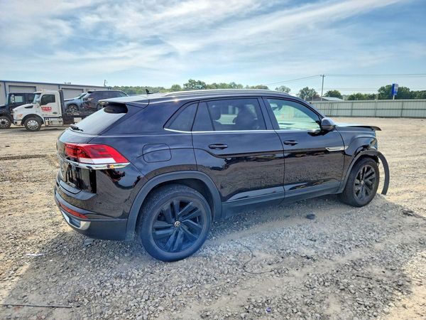 2022 VOLKSWAGEN ATLAS CROSS SPORT SE w/ Tech