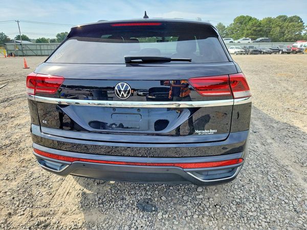 2022 VOLKSWAGEN ATLAS CROSS SPORT SE w/ Tech