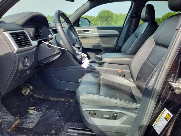 2022 VOLKSWAGEN ATLAS CROSS SPORT SE w/ Tech