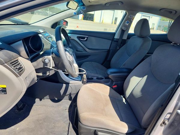 2012 HYUNDAI ELANTRA GLS(Middle grade)