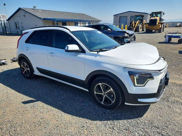 2024 KIA NIRO EX