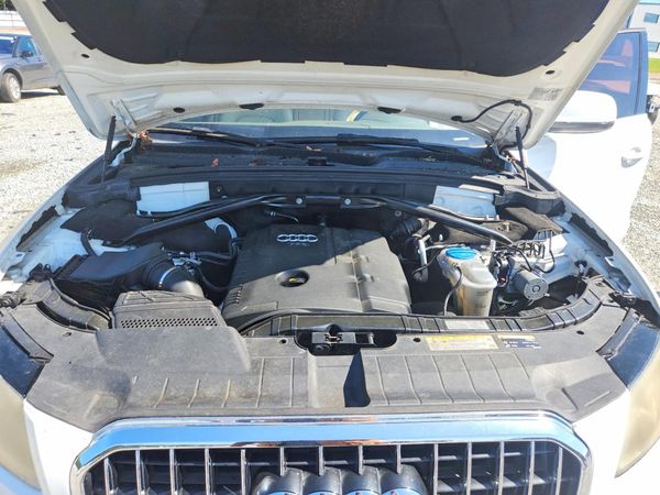 2013 AUDI Q5 Premium Hybrid