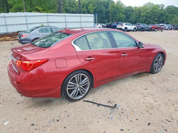 2016 INFINITI Q50