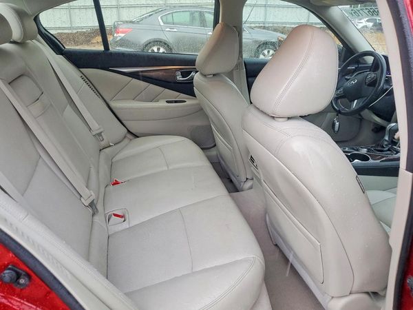 2016 INFINITI Q50