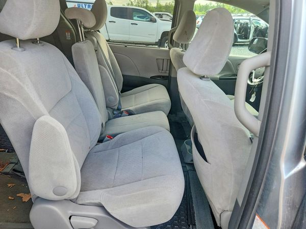 2015 TOYOTA SIENNA