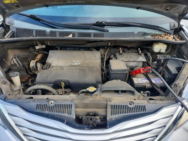 2015 TOYOTA SIENNA
