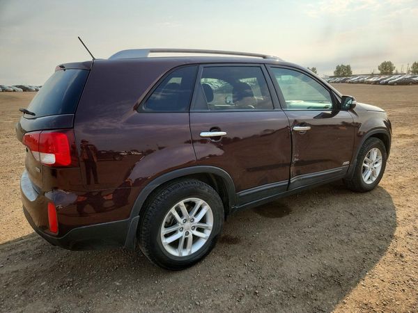 2015 KIA SORENTO GL