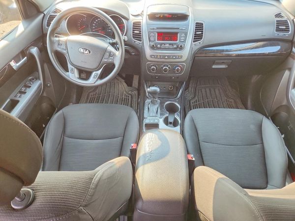 2015 KIA SORENTO GL