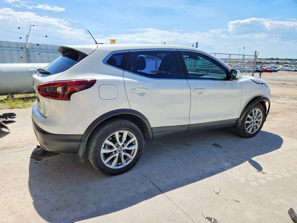 2022 NISSAN ROGUE SPORT S