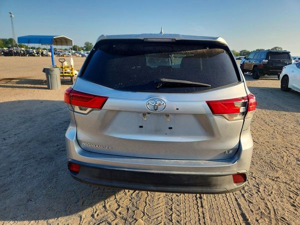 2019 TOYOTA HIGHLANDER LE/LE Plus