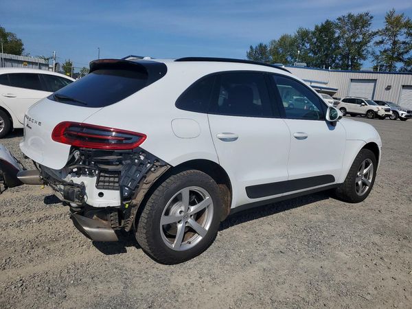 2017 PORSCHE MACAN