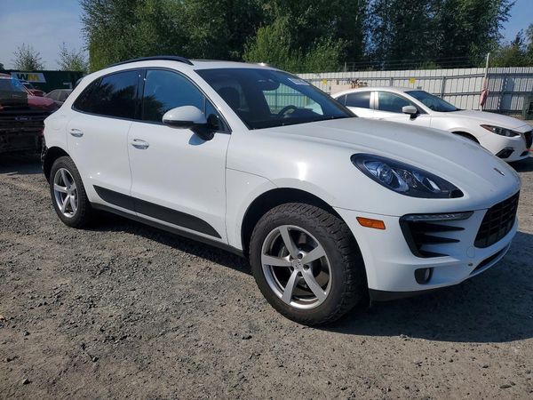 2017 PORSCHE MACAN