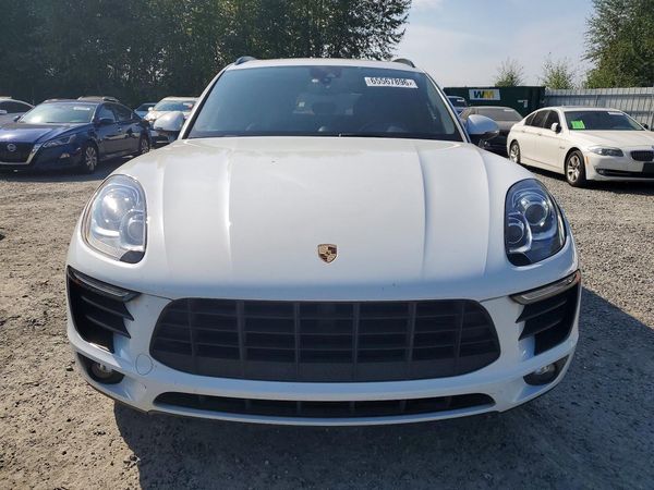 2017 PORSCHE MACAN
