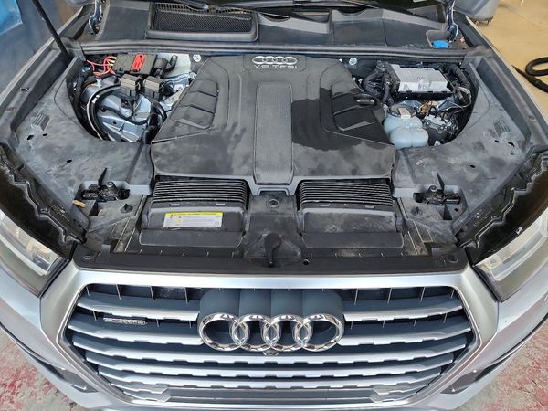 2018 AUDI Q7 quattro Prestige