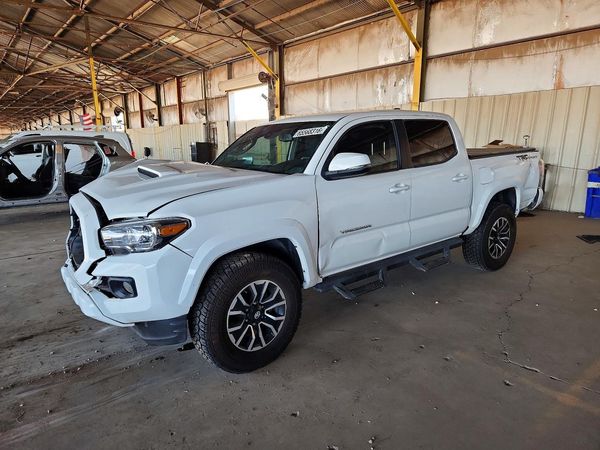 2022 TOYOTA TACOMA SR5