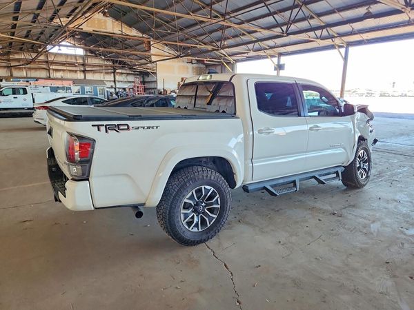 2022 TOYOTA TACOMA SR5