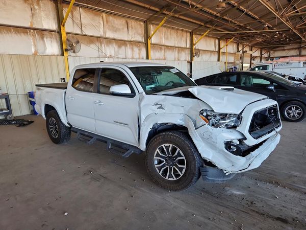 2022 TOYOTA TACOMA SR5