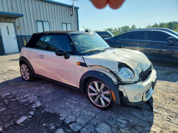 2015 MINI COOPER