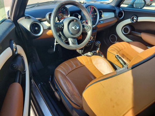 2015 MINI COOPER