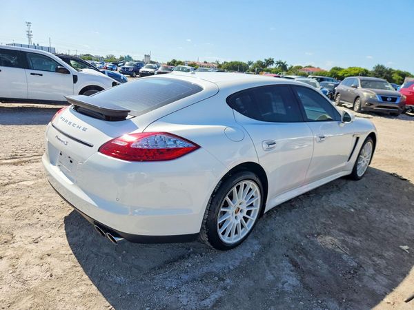2012 PORSCHE PANAMERA S (2WD), 4S (4WD)