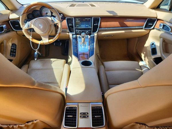 2012 PORSCHE PANAMERA S (2WD), 4S (4WD)