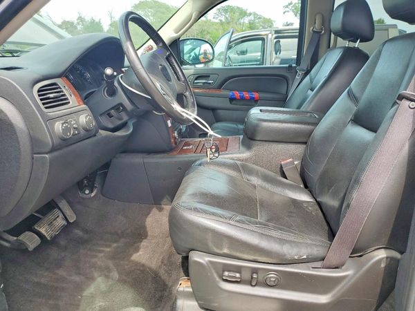2012 CHEVROLET SUBURBAN LTZ