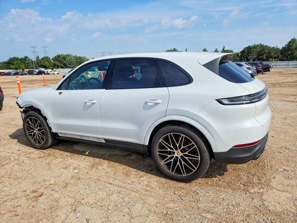 2024 PORSCHE CAYENNE