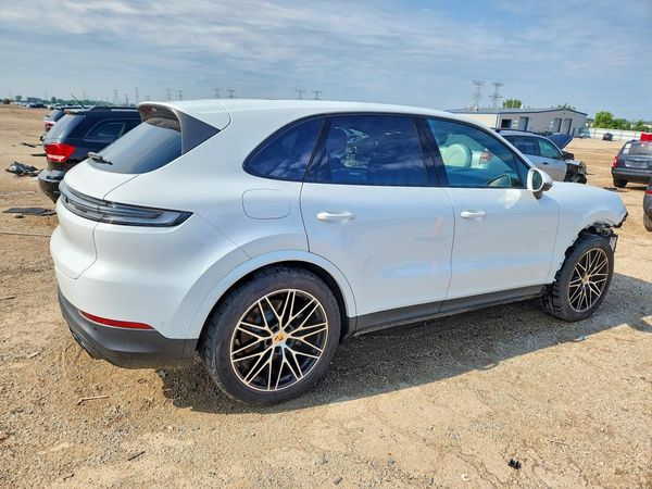 2024 PORSCHE CAYENNE