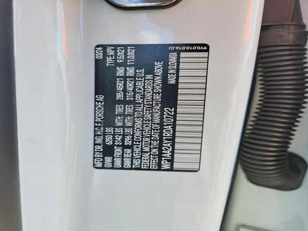2024 PORSCHE CAYENNE