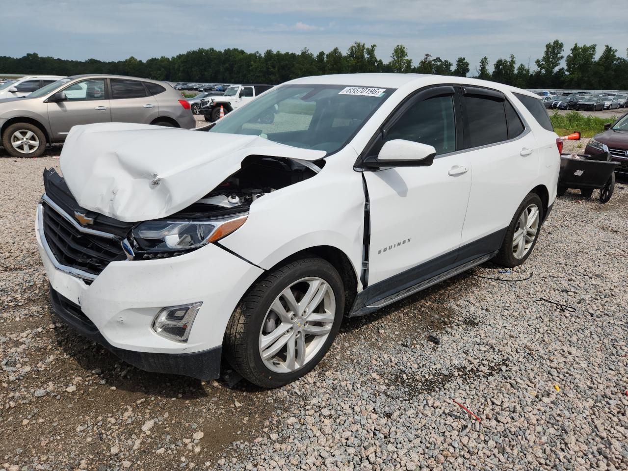 2019 CHEVROLET EQUINOX LT (1LT) — Front 3/4