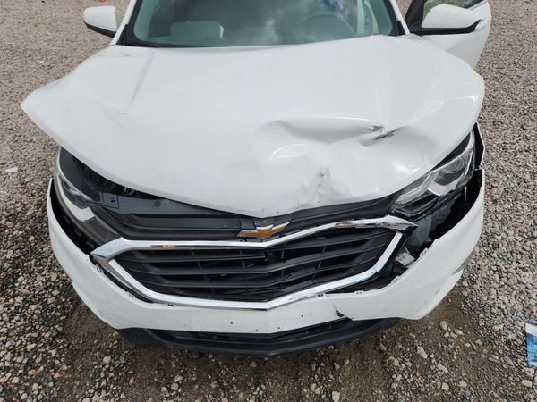 2019 CHEVROLET EQUINOX LT (1LT) — Engine bay