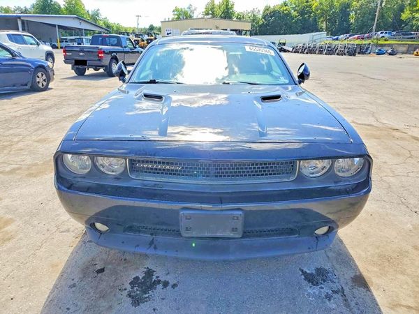 2013 DODGE CHALLENGER Base