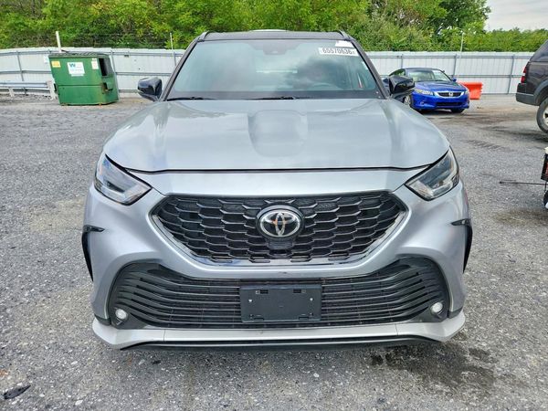 2021 TOYOTA HIGHLANDER XSE Nav & JBL