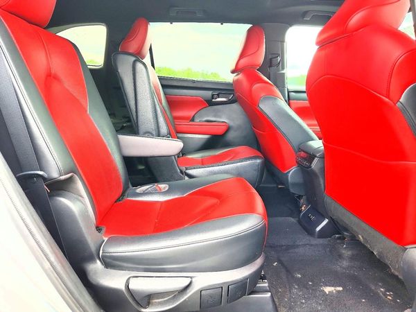 2021 TOYOTA HIGHLANDER XSE Nav & JBL