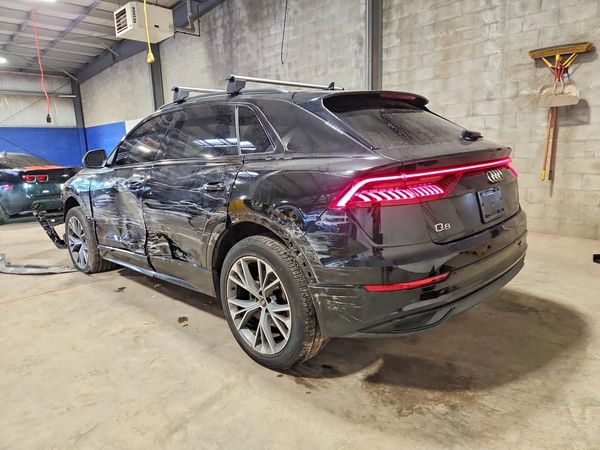 2021 AUDI Q8 quattro Premium