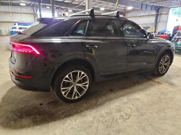 2021 AUDI Q8 quattro Premium