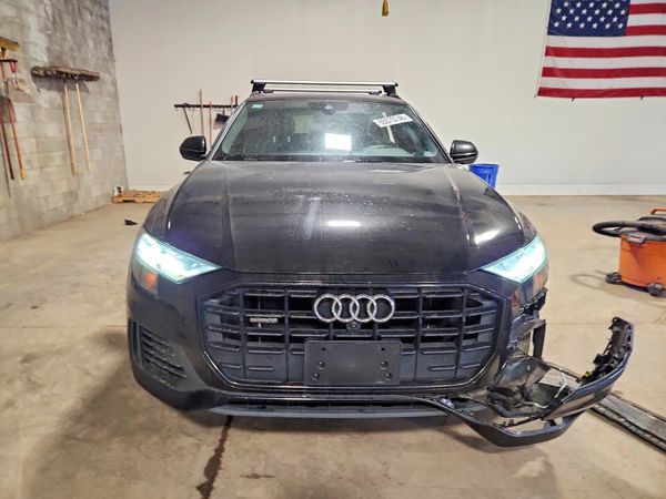 2021 AUDI Q8 quattro Premium
