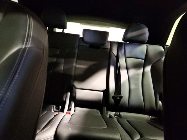 2021 AUDI Q8 quattro Premium