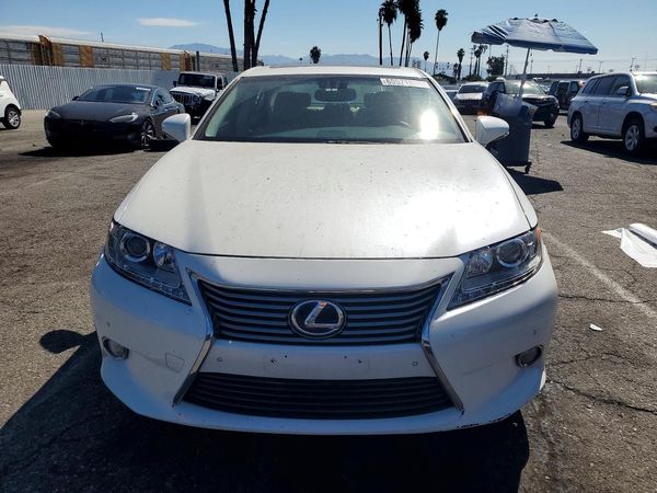 2013 LEXUS ES 300h