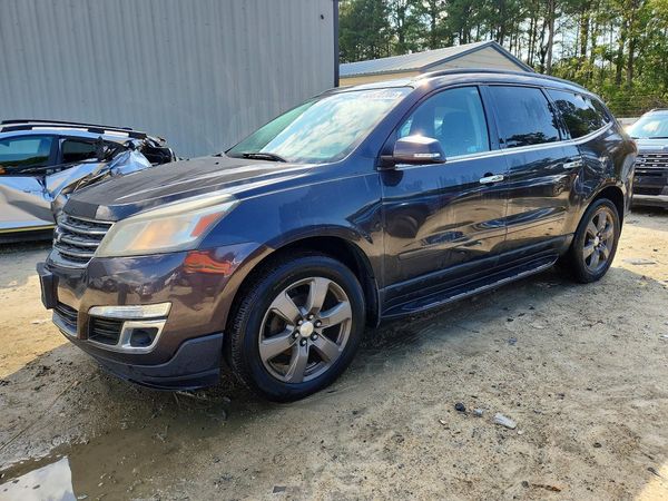 2017 CHEVROLET TRAVERSE 2LT