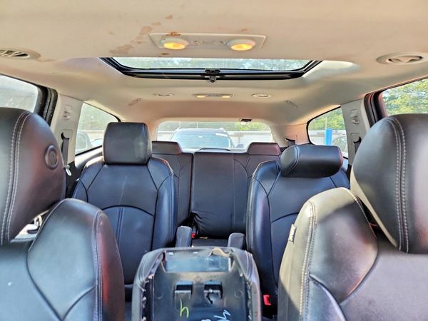 2017 CHEVROLET TRAVERSE 2LT