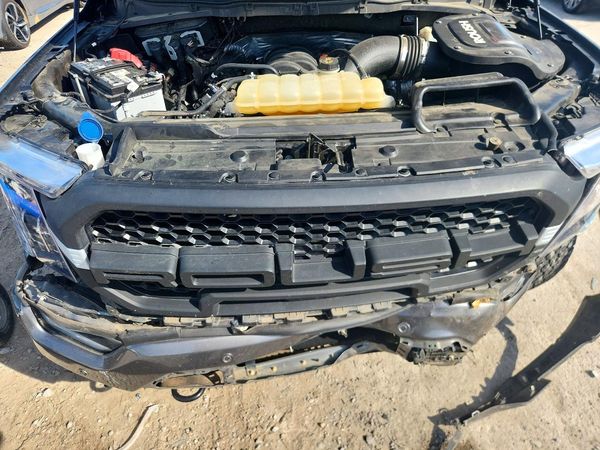 2021 FORD F150 — Engine bay