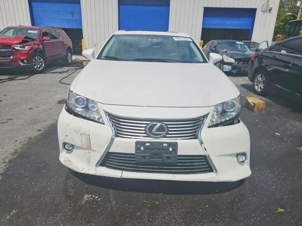 2015 LEXUS ES