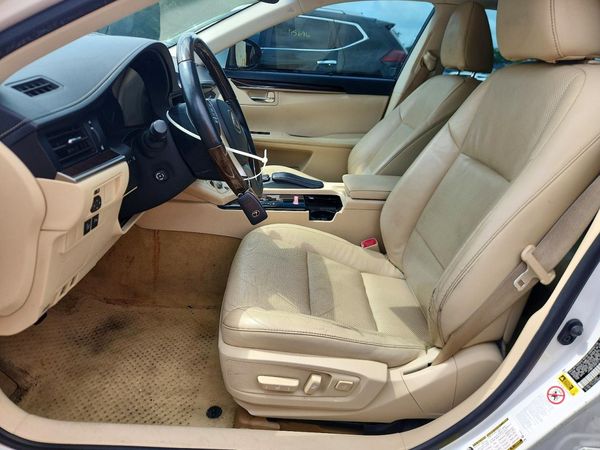 2015 LEXUS ES