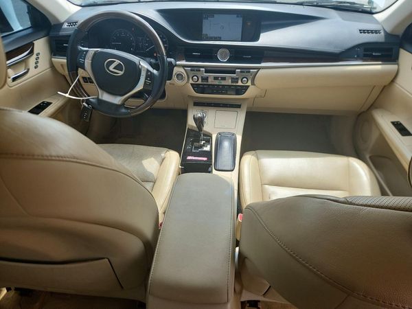 2015 LEXUS ES