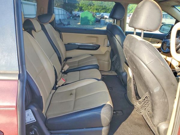 2015 KIA SEDONA GLS - Middle level