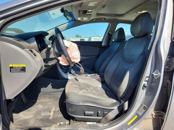 2014 HYUNDAI ELANTRA